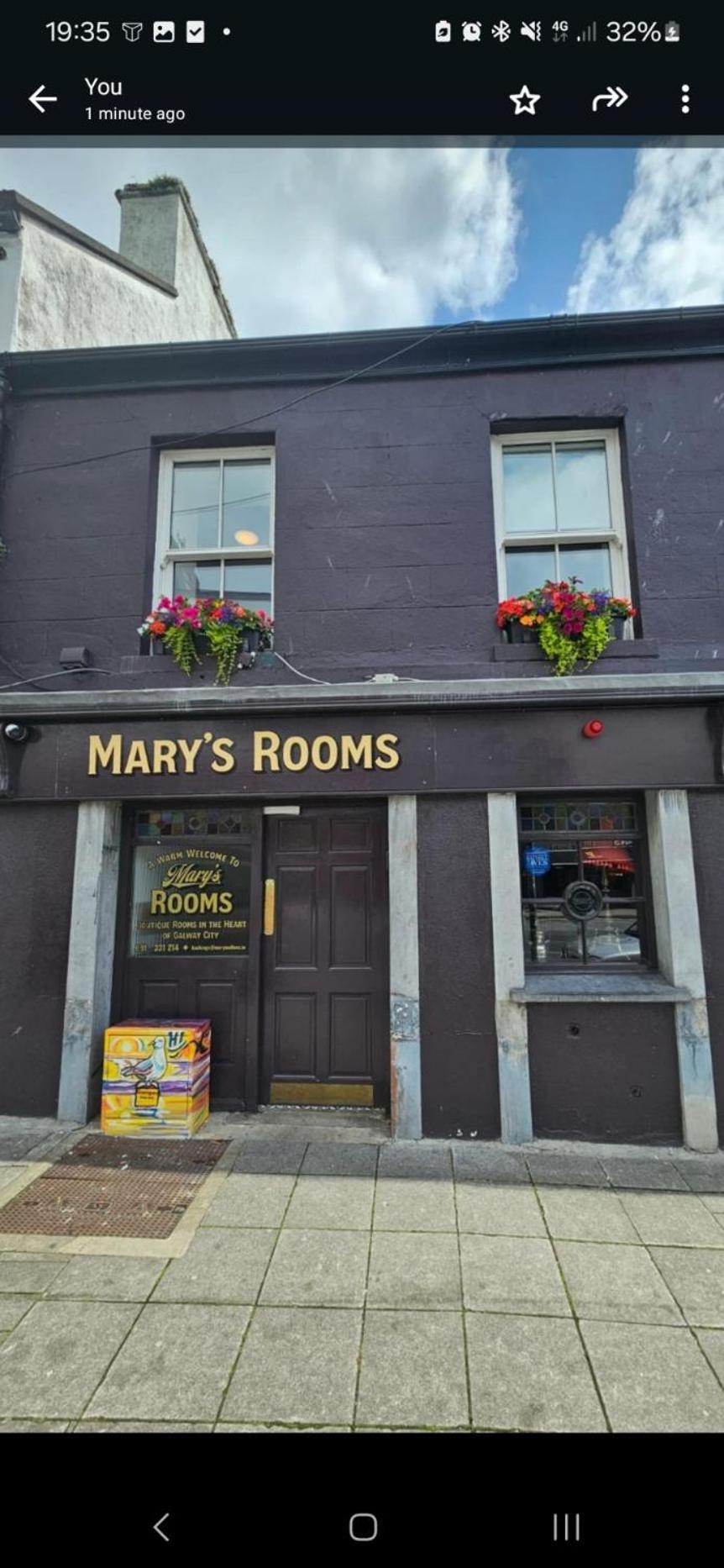 Mary Mullen'S Rooms Eyre Square. Голуэй Экстерьер фото